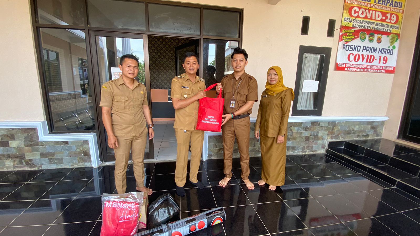 PENYALURAN BANTUAN SOSIAL BAGI KORBAN BENCANA KEBAKARAN