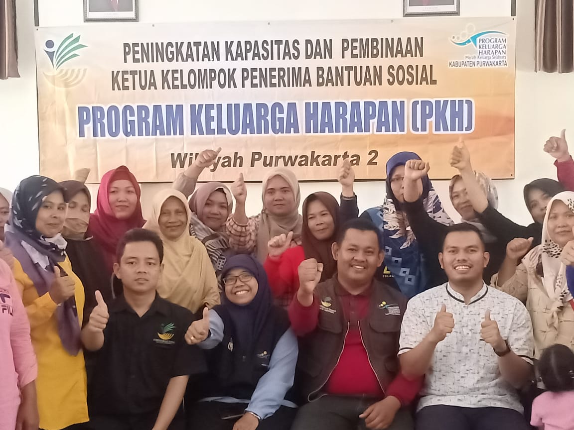 Pendamping PKH Kecamatan Sukatani Gelar Peningkatan Kapasitas Bagi Ketua Kelompok KPM